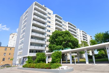 2313/2323 Lakeshore Blvd W Studio-3 Beds Apartment for Rent - Photo Gallery 3