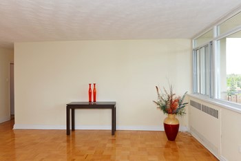 2313/2323 Lakeshore Blvd W Studio-3 Beds Apartment for Rent - Photo Gallery 19