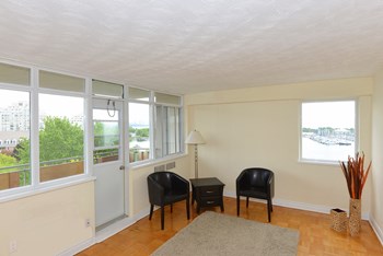 2313/2323 Lakeshore Blvd W Studio-3 Beds Apartment for Rent - Photo Gallery 20