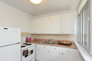 2313/2323 Lakeshore Blvd W Studio-3 Beds Apartment for Rent - Photo Gallery 4