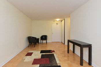 2313/2323 Lakeshore Blvd W Studio-3 Beds Apartment for Rent - Photo Gallery 7
