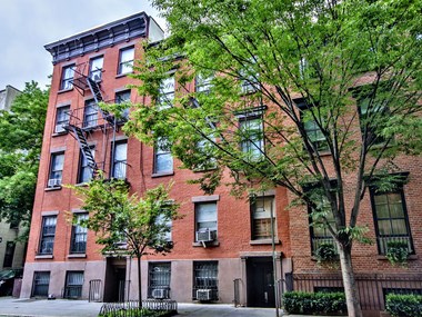 151 West 10Th Street 1-2 Beds Apartment for Rent