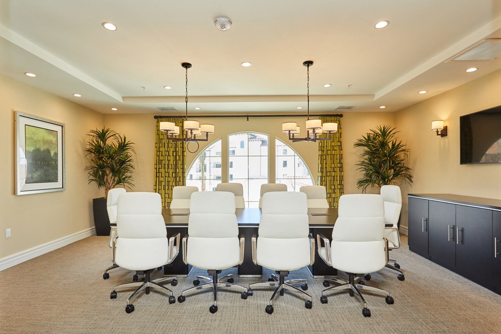 Paseos Ontario Apartments - Lounge