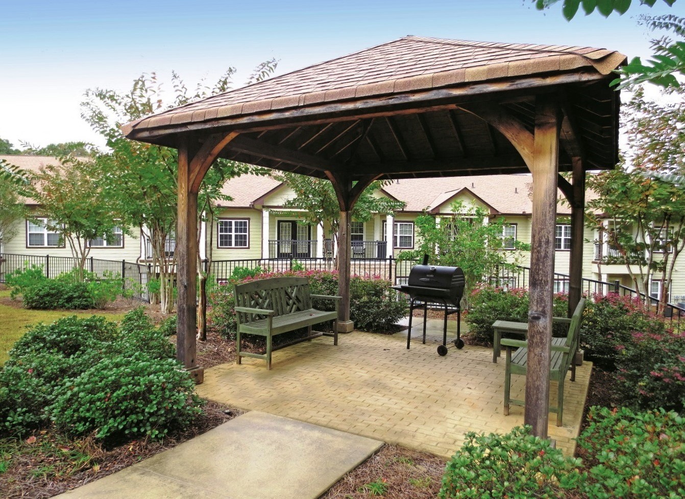 Parkland Manor Apartments in Austell, GA