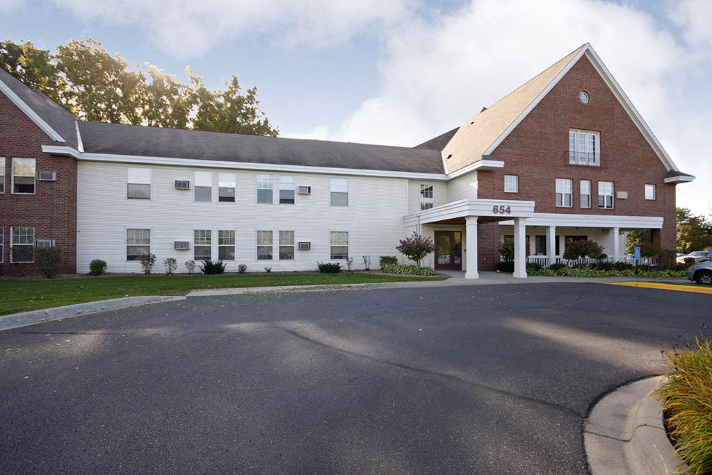 654 90Th Lane NE 1-2 Beds Apartment for Rent