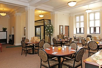 6 Grand Avenue W 1 Bed Apartment, Senior Housing, Section 8, Wait and Interest List Open for Rent - Photo Gallery 5