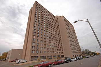 2515 So. 9th Street Studio-2 Beds Apartment, Section 8, Family, Wait and Interest List Open for Rent - Photo Gallery 2