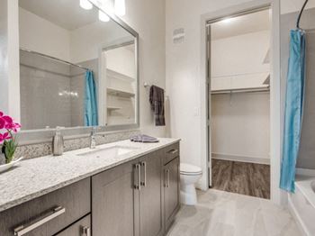 master bath at Inwood Apartments in Dallas, TX