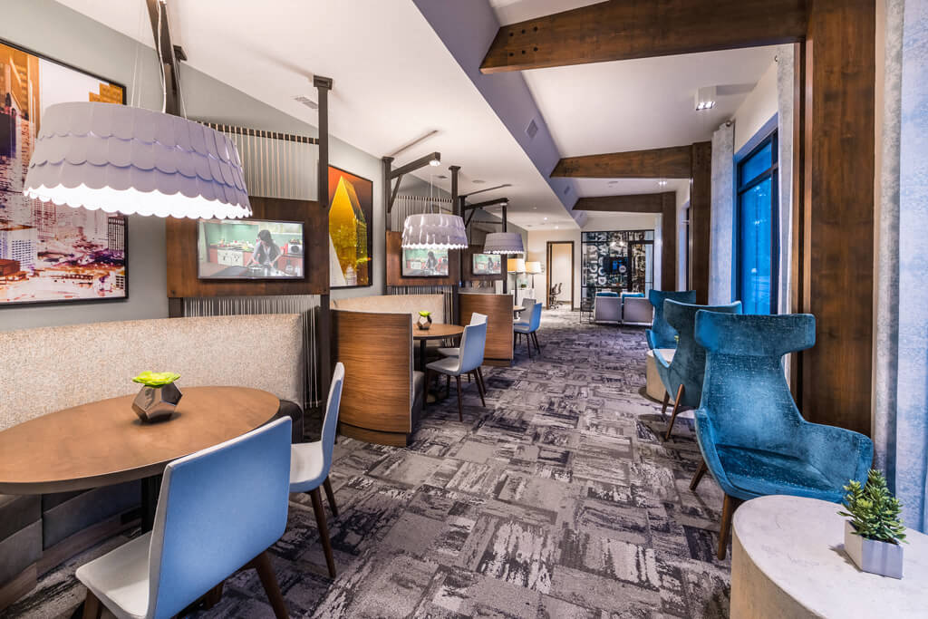 community room at Inwood Apartments in Dallas, TX