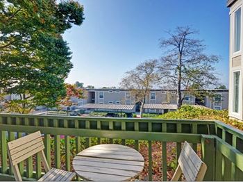 Baycliff Apartments 2300 Lancaster Dr Richmond Ca Rentcafe