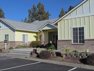 1900 SE Bear Creek Rd 4 Beds Apartment for Rent