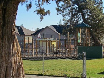 1900 SE Bear Creek Rd 1-4 Beds Apartment, Affordable for Rent - Photo Gallery 2