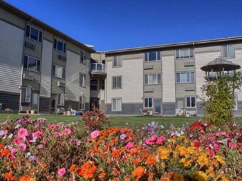 1601 SW Reindeer Ave 1-2 Beds Apartment, Affordable for Rent - Photo Gallery 5