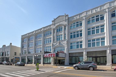 927 First Street 1-3 Beds Apartment for Rent - Photo Gallery 1