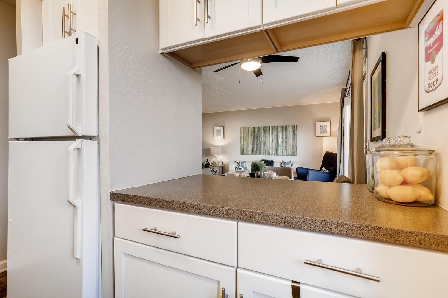 The Ranch at Bear Creek | Lakewood, CO Apartments & Townhomes | Kitchen
