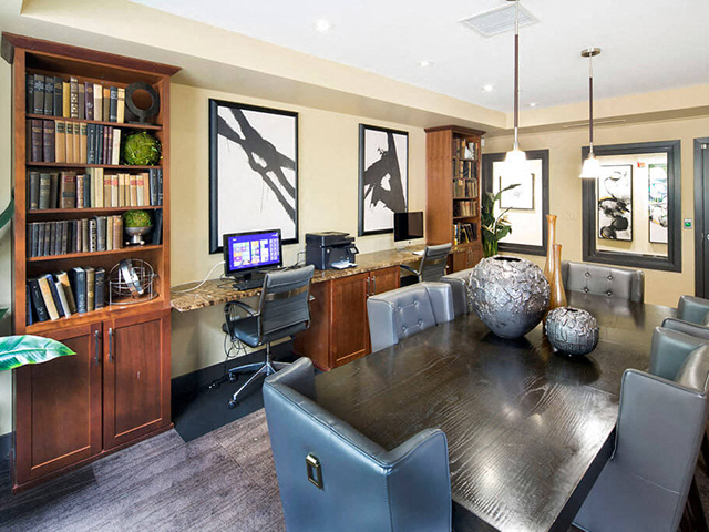 Dwell Vienna Metro Apartments