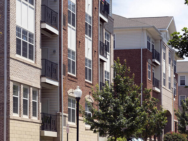 Dwell Vienna Metro Apartments