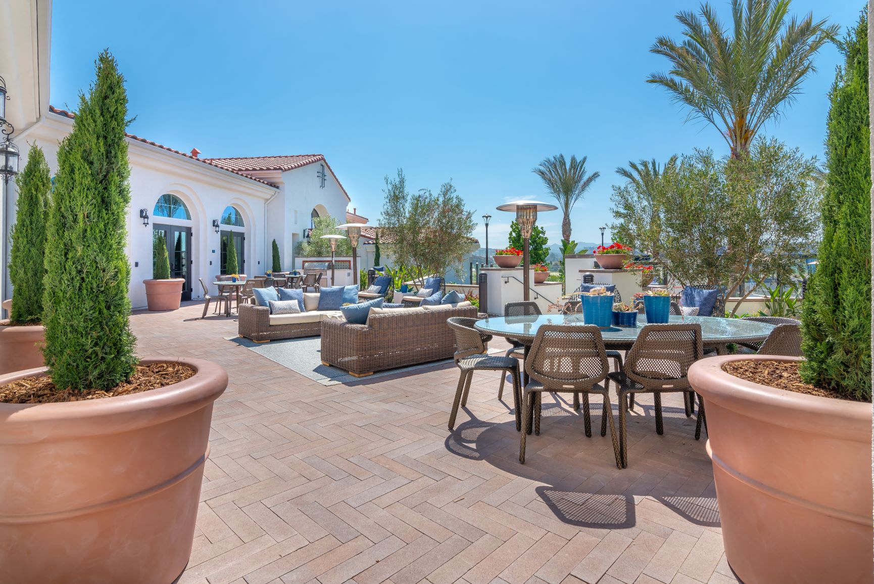 Montecito Apartments at Carlsbad, 2510 West Ranch St