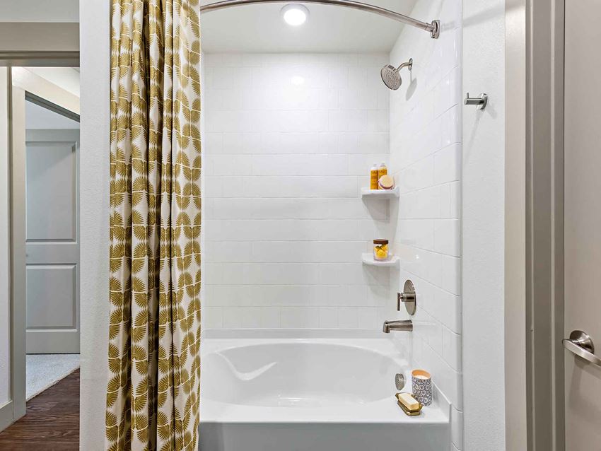 2100 Heritage Avenue 1-3 Beds Apartment for Rent - Photo Gallery