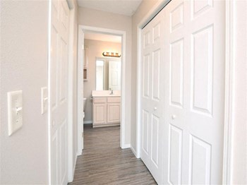 5109 S Rolling Green Drive 1-2 Beds Apartment for Rent - Photo Gallery 5