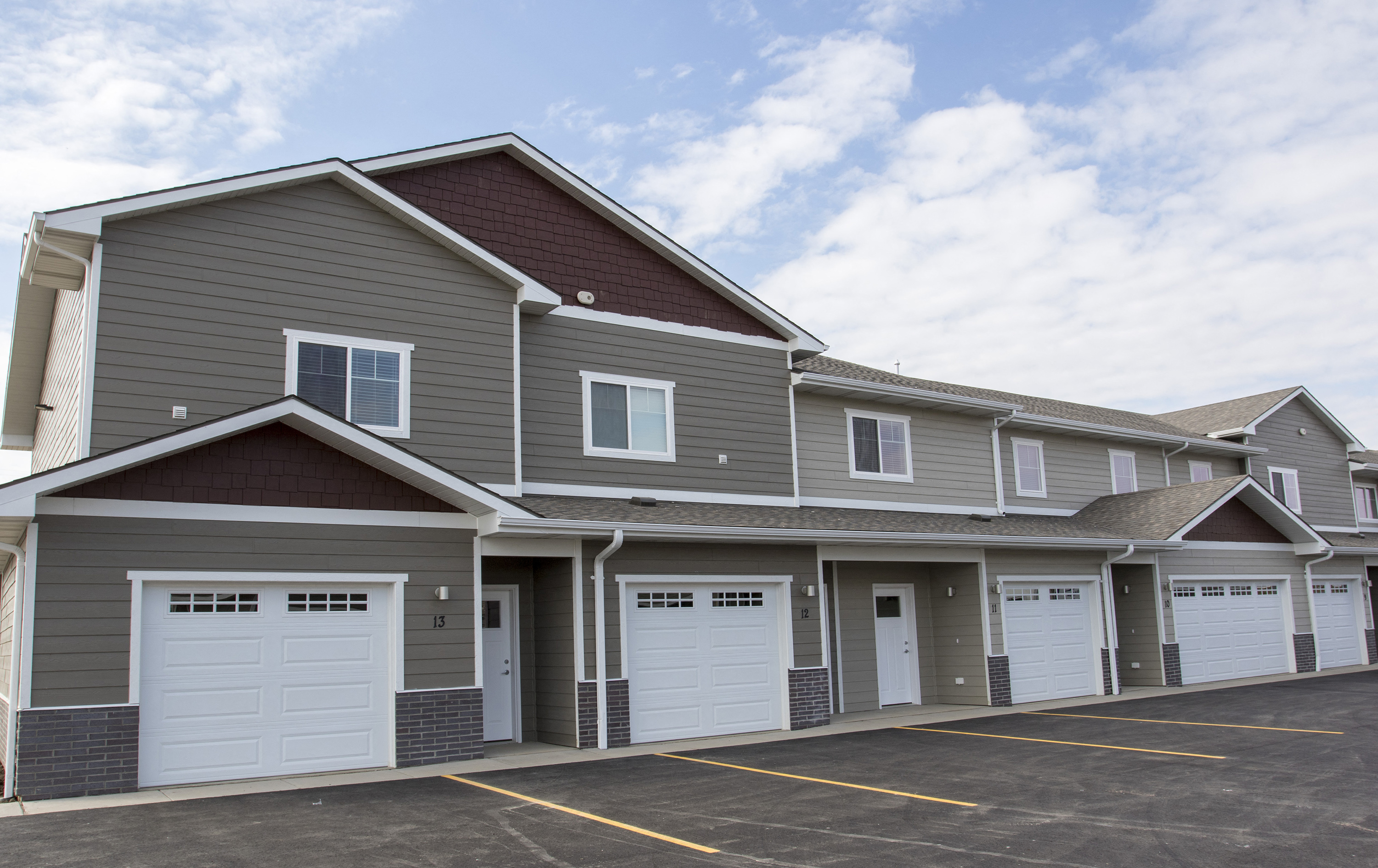 Dublin Square Apartments Townhomes For Rent In Sioux Falls