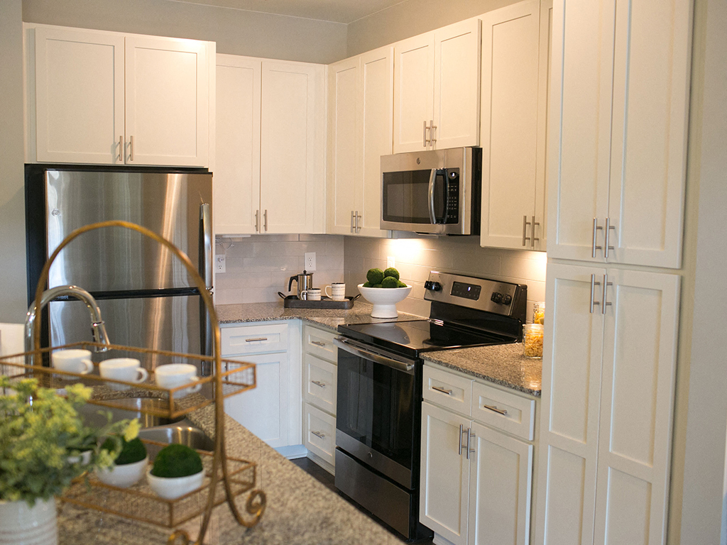 Meridian At Nichols Plaza