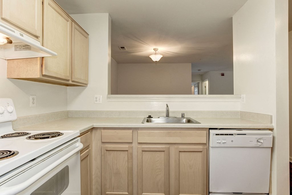 Gourmet Kitchens at County Center Crossing, Woodbridge, 22192