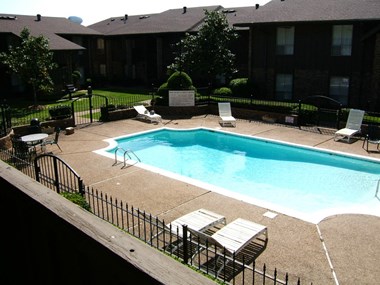 4950 Willow Creek Drive 1-3 Beds Apartment for Rent - Photo Gallery 1