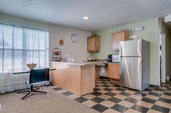700 Phalen Dr. 2 Beds Apartment for Rent - Photo Gallery 3