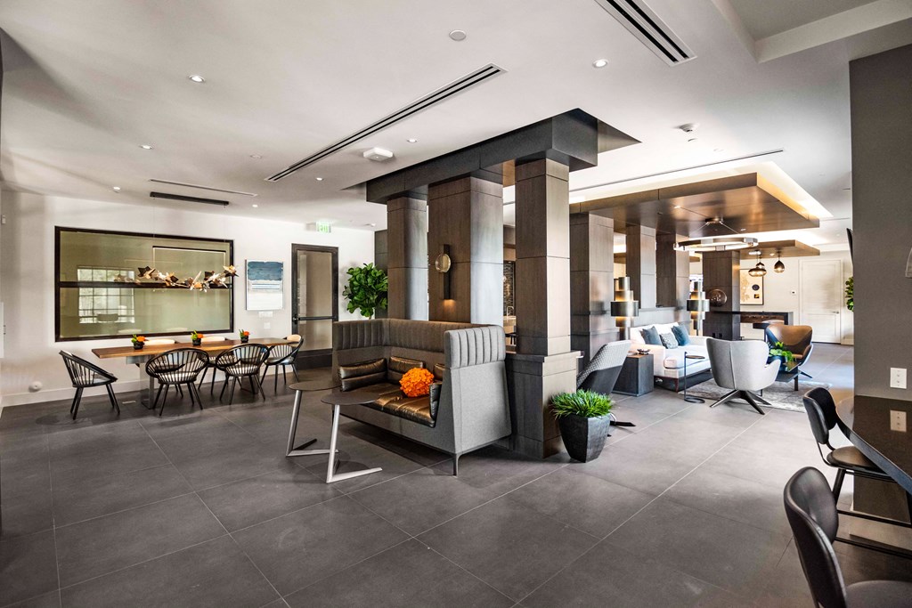 The 6600 Main clubroom.