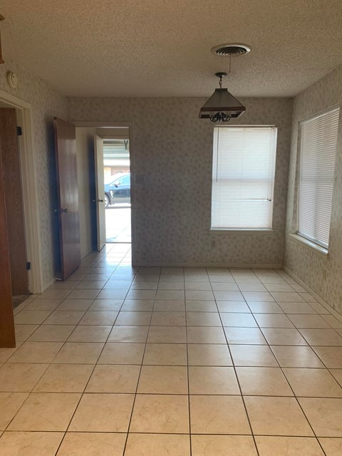 4694 Royal Court Circle 3 Beds Apartment for Rent