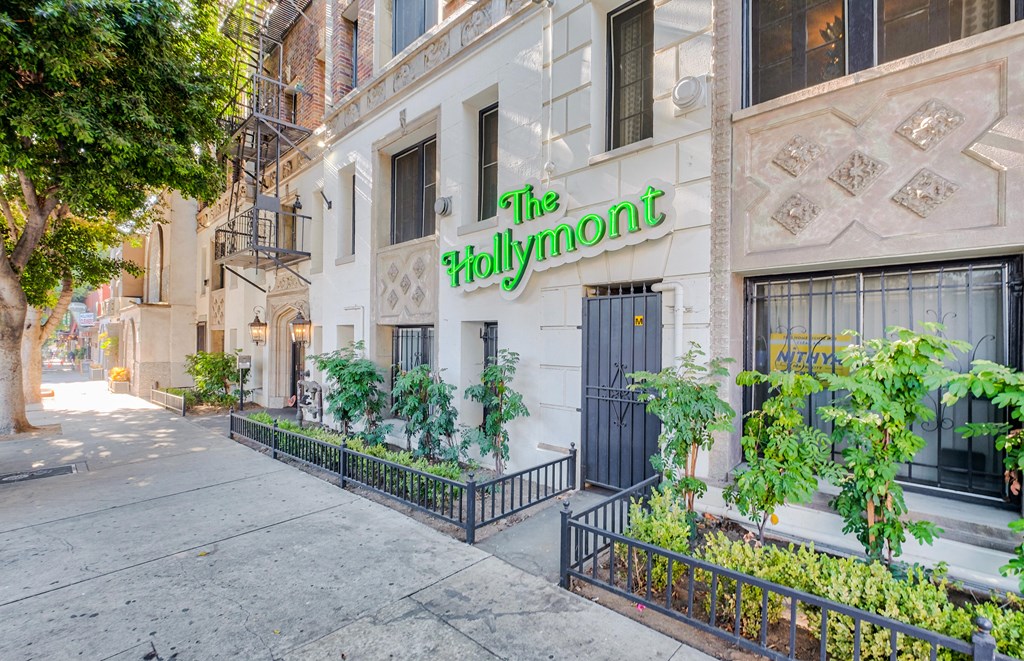 The Hollymont building entrance view