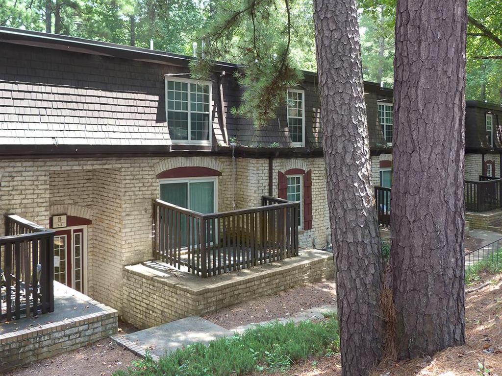 Central Park Apartments, 2900 Camp Creek Pkwy, City of College Park, GA