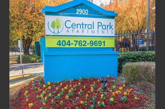 Central Park Apartments, 2900 Camp Creek Pkwy, City of College Park, GA
