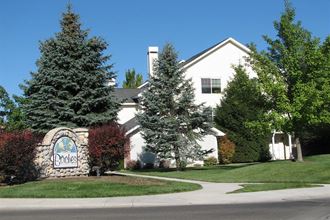16390 N Franklin Blvd 1-3 Beds Apartment for Rent - Photo Gallery 1