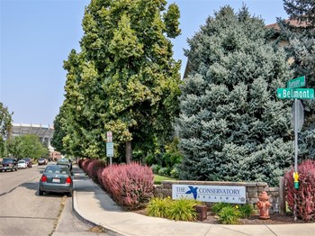 1076 S Denver Ave 1-2 Beds Apartment for Rent - Photo Gallery 3