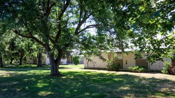 650 E Butterfield St 1-2 Beds Apartment for Rent - Photo Gallery 6