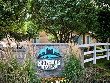 3218 S Gekeler Ln 1-3 Beds Apartment for Rent - Photo Gallery 1