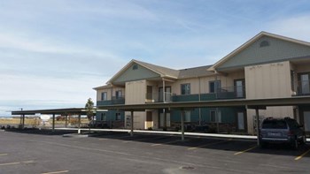 920 Bryden Ave 1-2 Beds Apartment for Rent - Photo Gallery 2