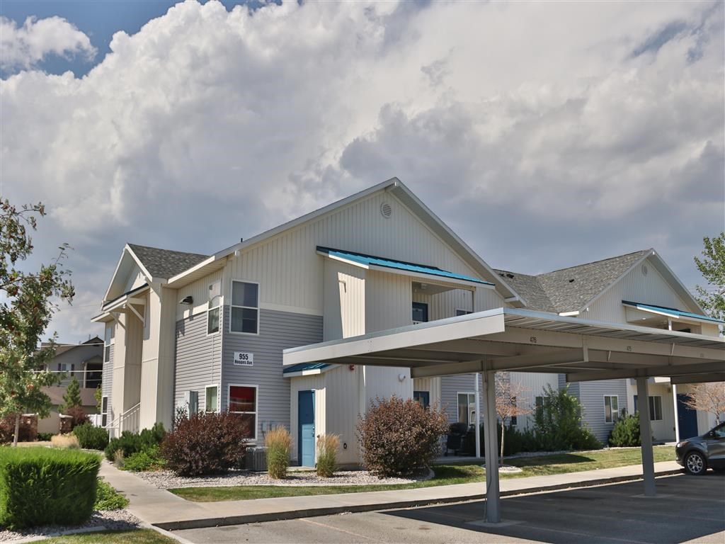 the building where the hotel is located