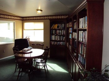 2945 Juniper Dr 1-2 Beds Apartment for Rent - Photo Gallery 15