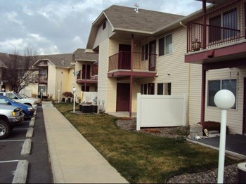 2945 Juniper Dr 1-2 Beds Apartment for Rent - Photo Gallery 5