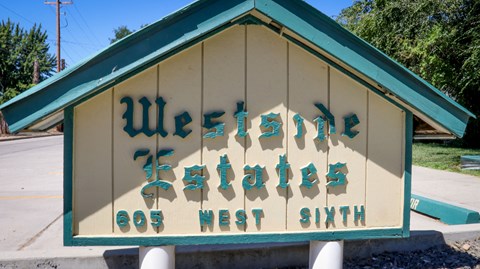 a sign that says best sushi on the side of a building