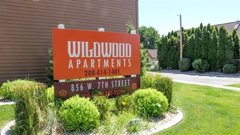 856 W 7th St 1-2 Beds Apartment for Rent - Photo Gallery 6