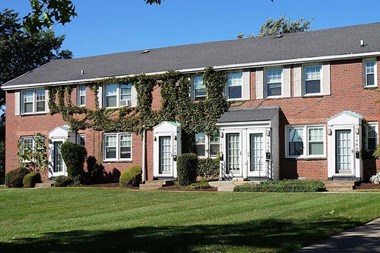 1372 To 1488 Sheridan Dr. 1-2 Beds Apartment for Rent