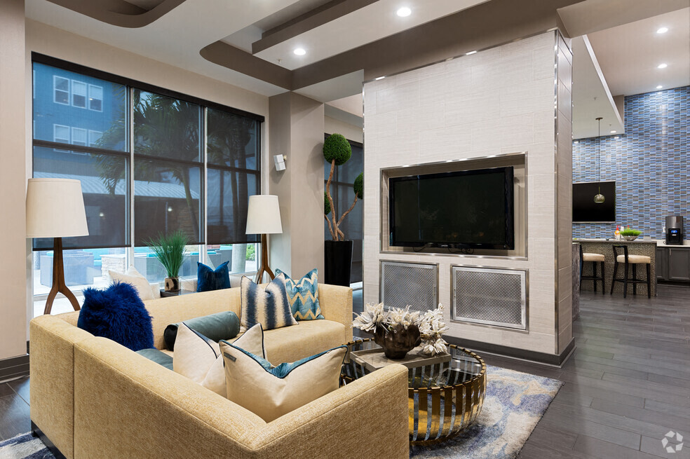 Lofts At Sodo is a similar property to Vistas At Phillips Commons located in Orlando