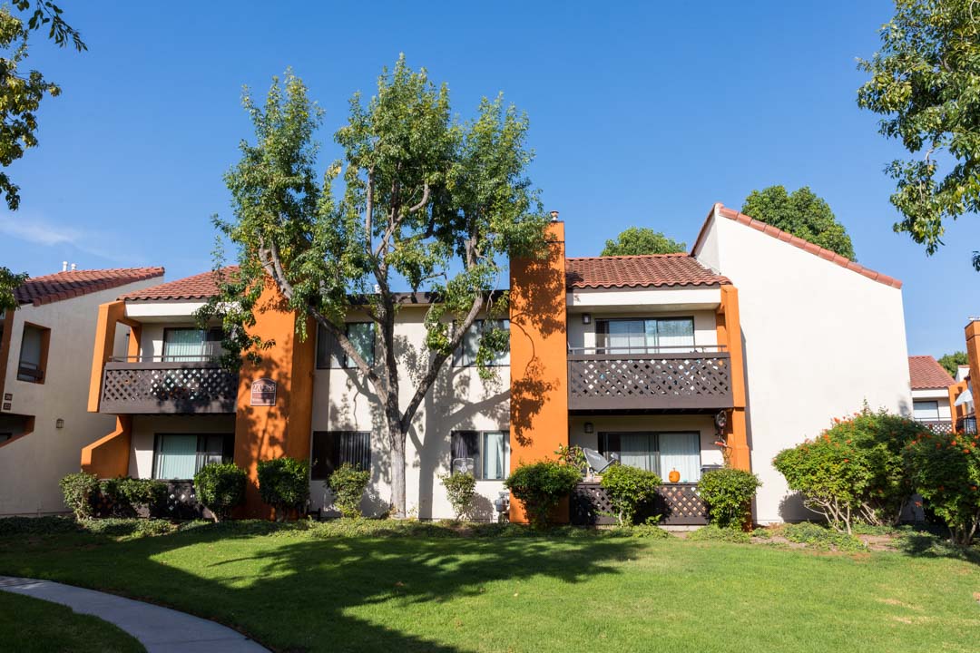 Capes at Ventura Entrance to Apartment Home - Courtyard Area