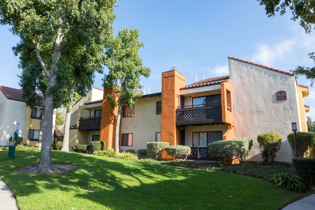 Capes at Ventura Entrance to Apartment Home - Courtyard Area