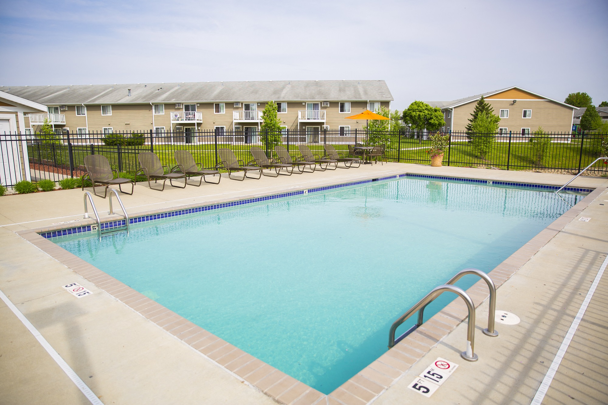 Essex Park_Outdoor Swimming Pool