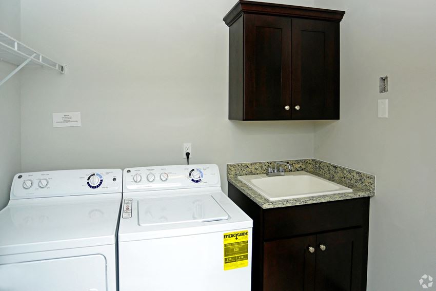 Windemere East Apartments, Windemere Dr., Shelby Twp, MI RentCafe